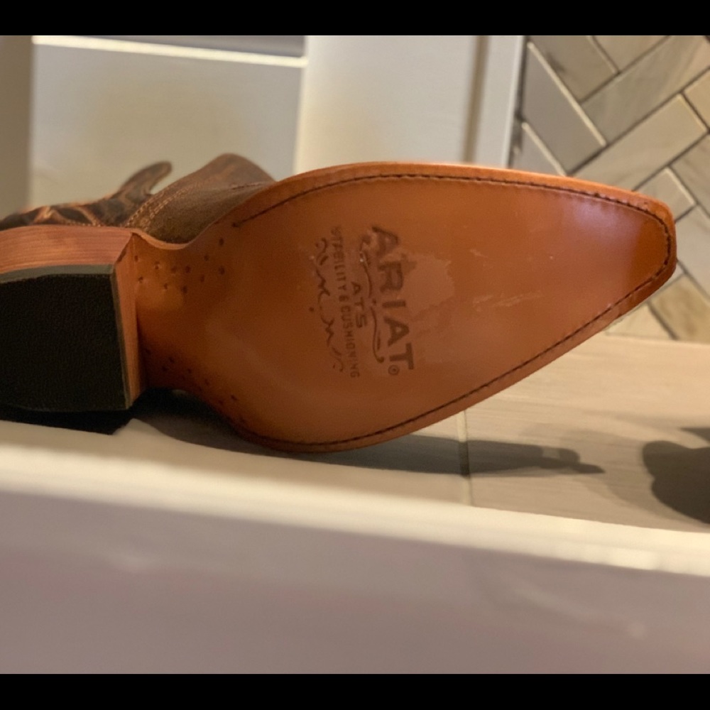 Ariat Dixon Booties - Picture 5 of 5